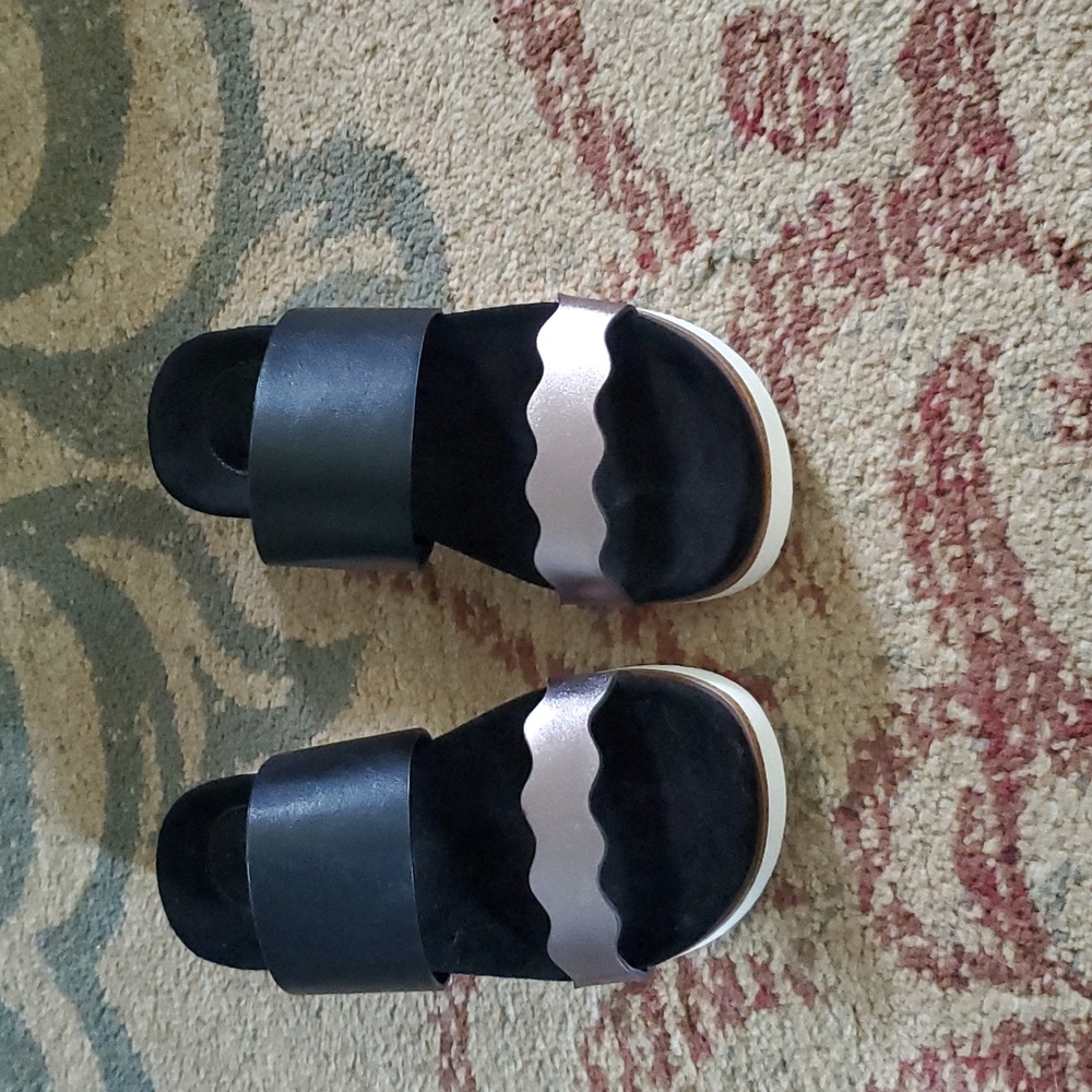 Kensie sandals size 6.5 never worn
